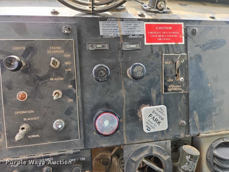 image for item ES2934 1983 AM General M915A1 semi truck