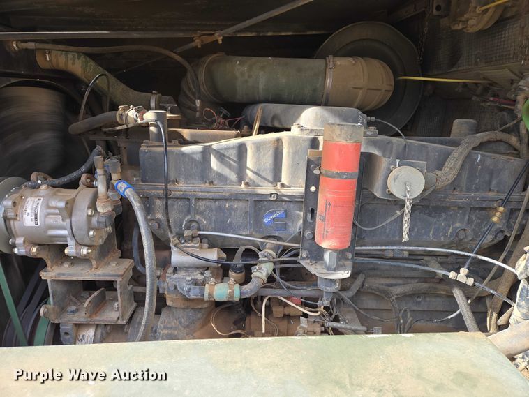 image for item ES2934 1983 AM General M915A1 semi truck