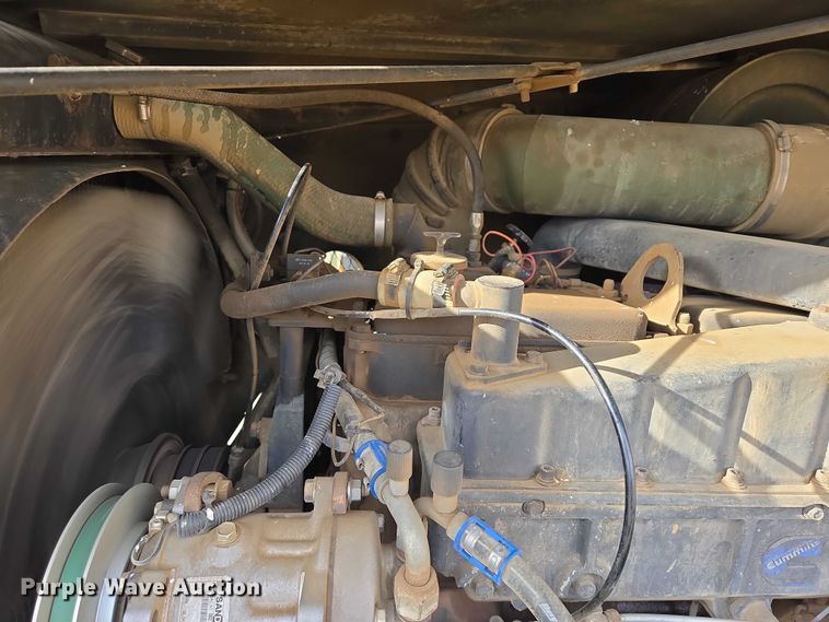 image for item ES2934 1983 AM General M915A1 semi truck