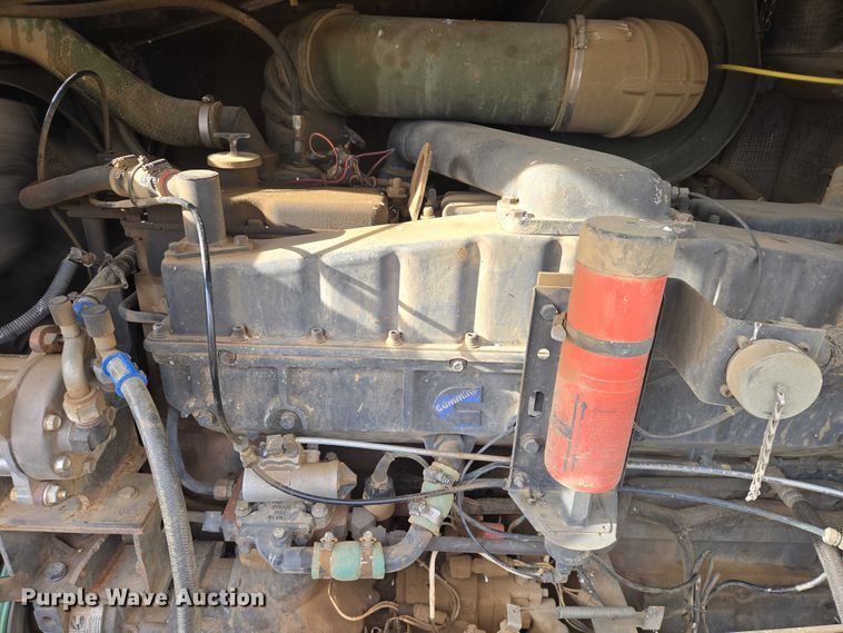 image for item ES2934 1983 AM General M915A1 semi truck