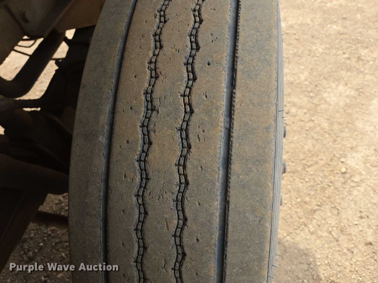 image for item ES2934 1983 AM General M915A1 semi truck