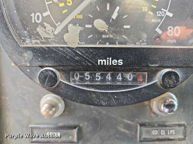 image for item ES2934 1983 AM General M915A1 semi truck