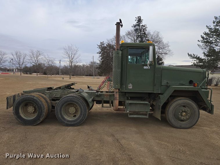 image for item ES2935 1983 AM General M915A1 semi truck
