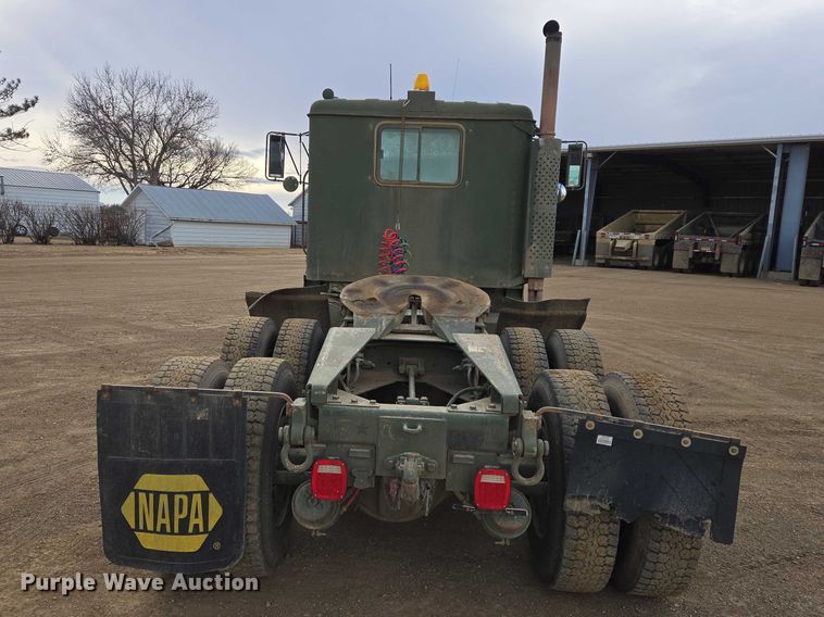 image for item ES2935 1983 AM General M915A1 semi truck