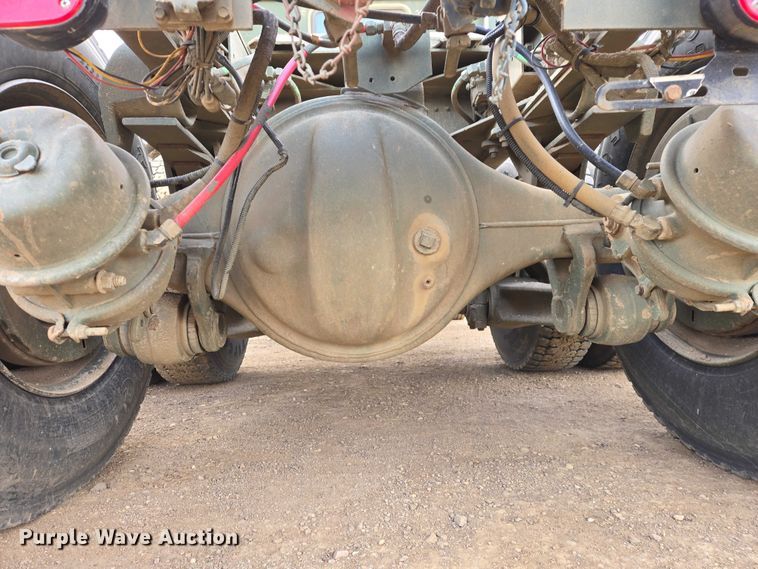 image for item ES2935 1983 AM General M915A1 semi truck