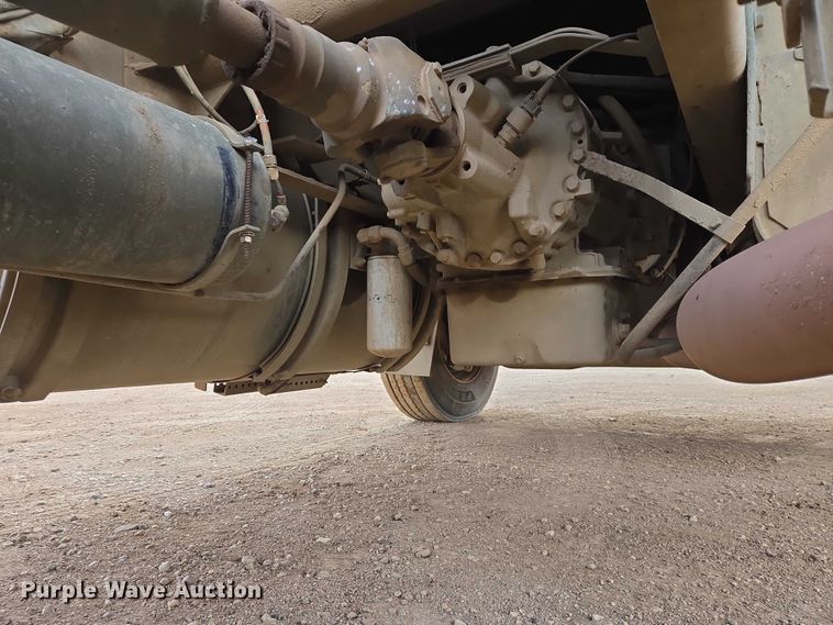 image for item ES2935 1983 AM General M915A1 semi truck