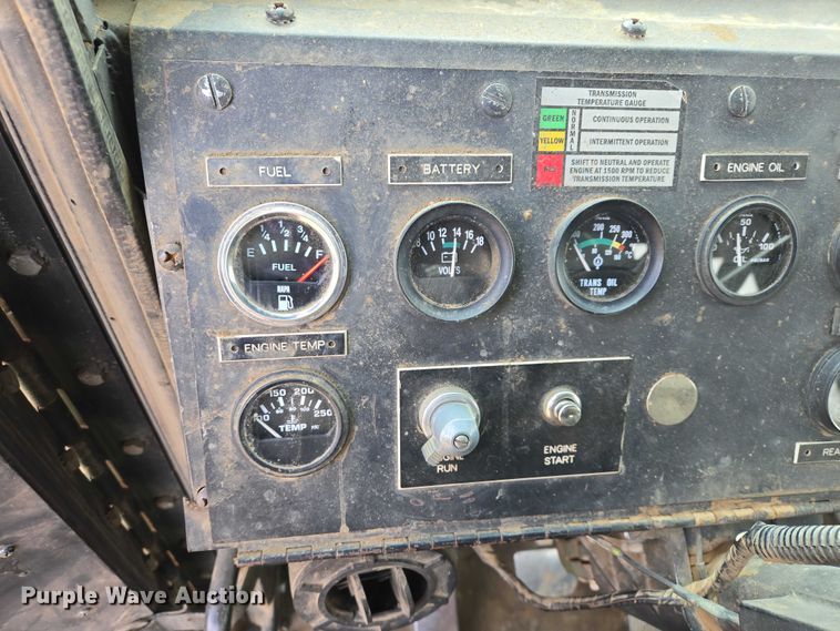 image for item ES2935 1983 AM General M915A1 semi truck