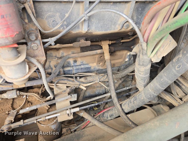 image for item ES2935 1983 AM General M915A1 semi truck