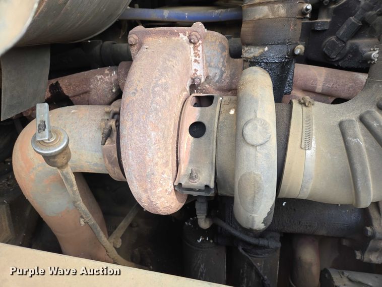 image for item ES2935 1983 AM General M915A1 semi truck