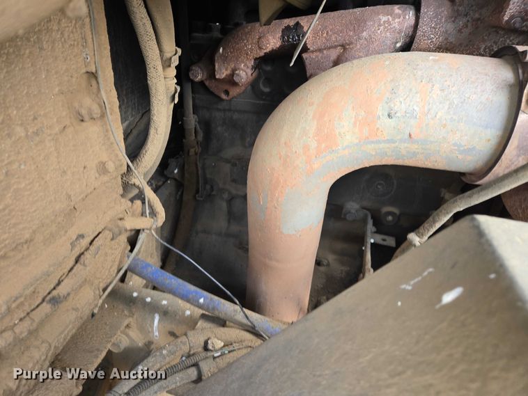 image for item ES2935 1983 AM General M915A1 semi truck