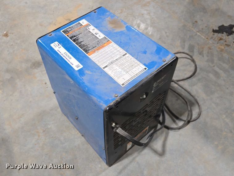 image for item ES2936 Miller Thunderbolt XL welder