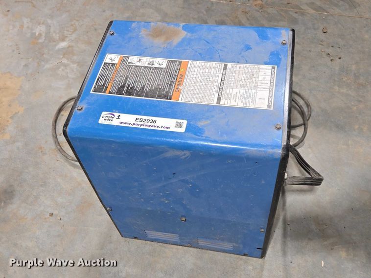 image for item ES2936 Miller Thunderbolt XL welder