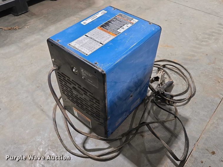 image for item ES2937 Miller Thunderbolt XL welder