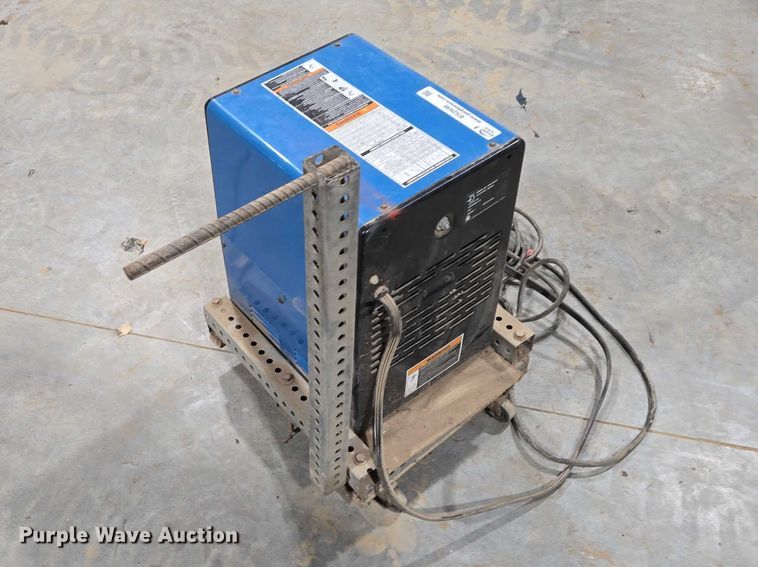 image for item ES2938 Miller Thunderbolt XL welder