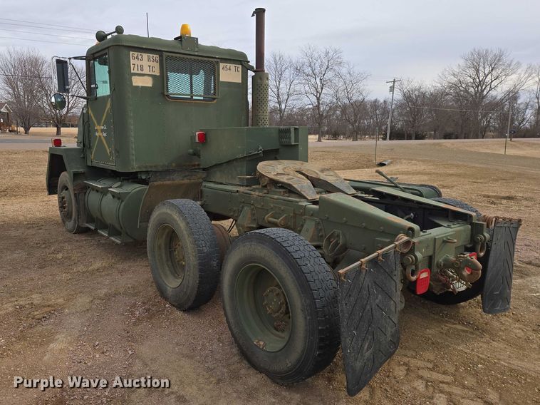 image for item ES2939 1983 AM General M915A1 semi truck