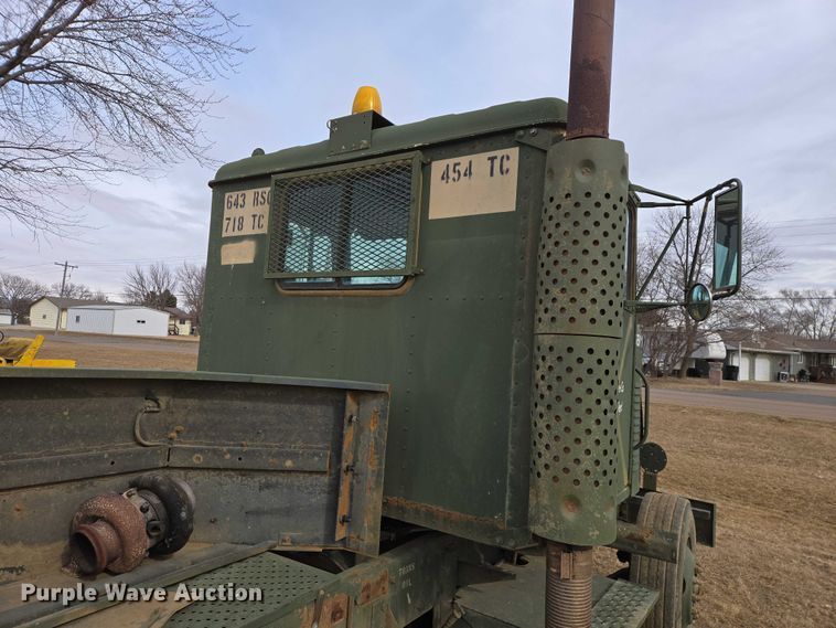 image for item ES2939 1983 AM General M915A1 semi truck