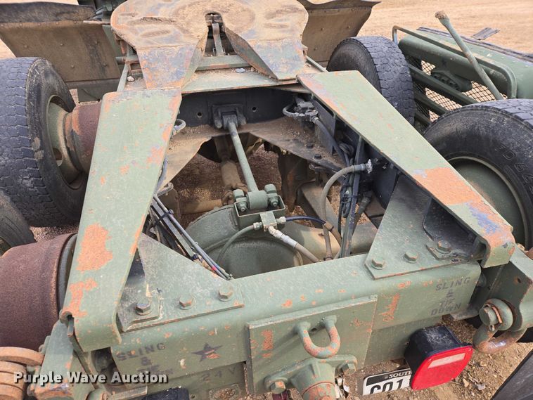 image for item ES2939 1983 AM General M915A1 semi truck