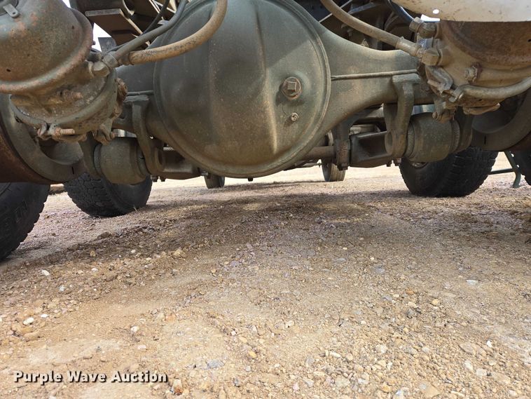 image for item ES2939 1983 AM General M915A1 semi truck