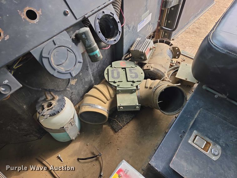 image for item ES2939 1983 AM General M915A1 semi truck