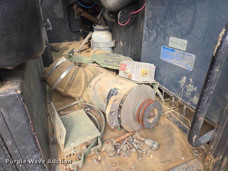 image for item ES2939 1983 AM General M915A1 semi truck