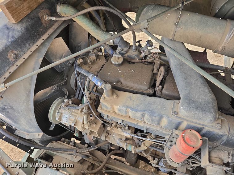 image for item ES2939 1983 AM General M915A1 semi truck