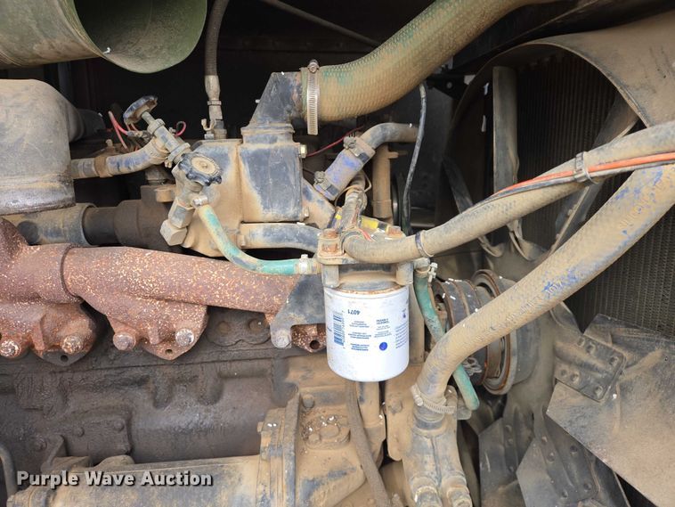 image for item ES2939 1983 AM General M915A1 semi truck