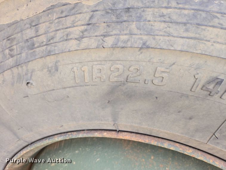 image for item ES2939 1983 AM General M915A1 semi truck