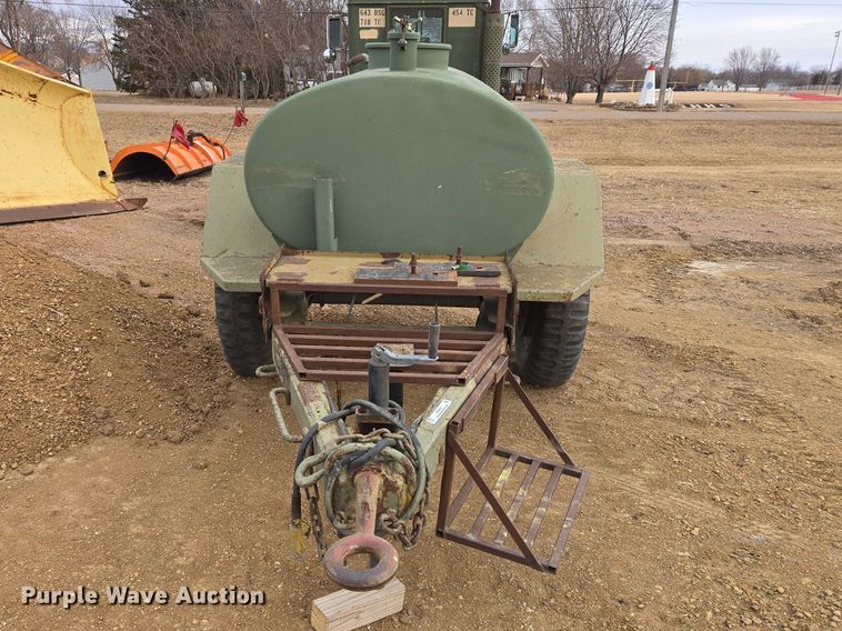 image for item ES2940 1953 Fruehauf M107A1 tank trailer