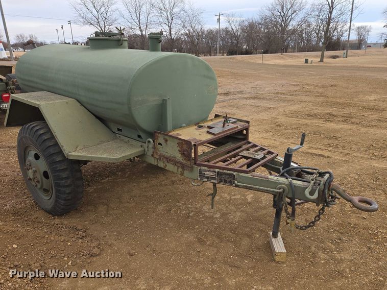 image for item ES2940 1953 Fruehauf M107A1 tank trailer