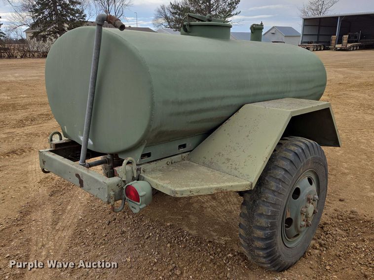 image for item ES2940 1953 Fruehauf M107A1 tank trailer