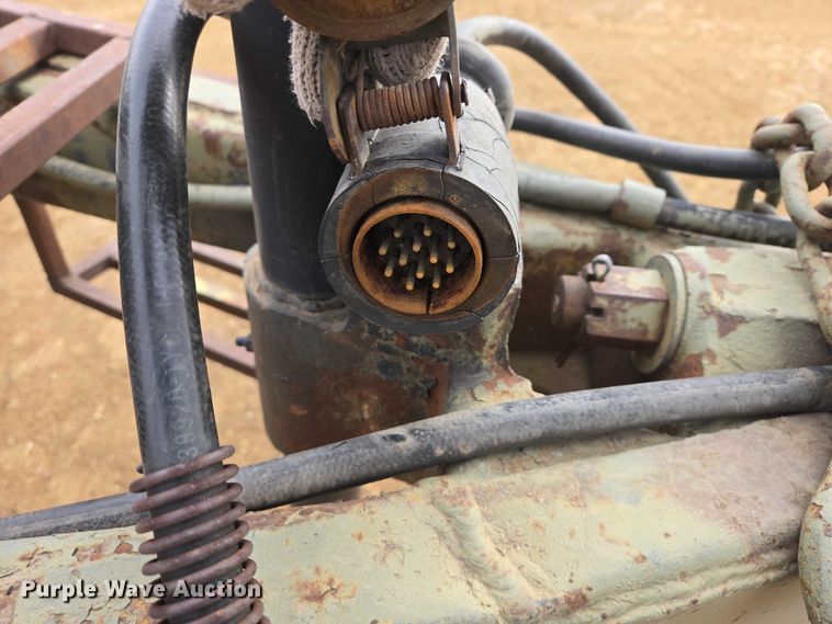 image for item ES2940 1953 Fruehauf M107A1 tank trailer