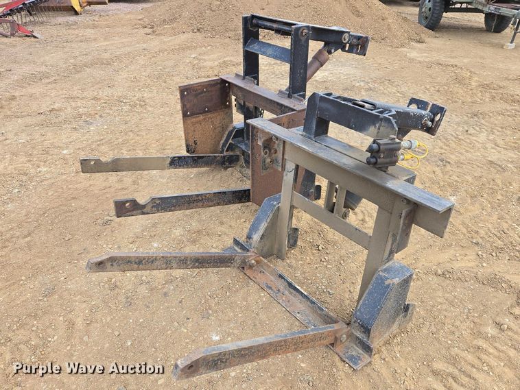 image for item ES2941 (2) snow plow mounts