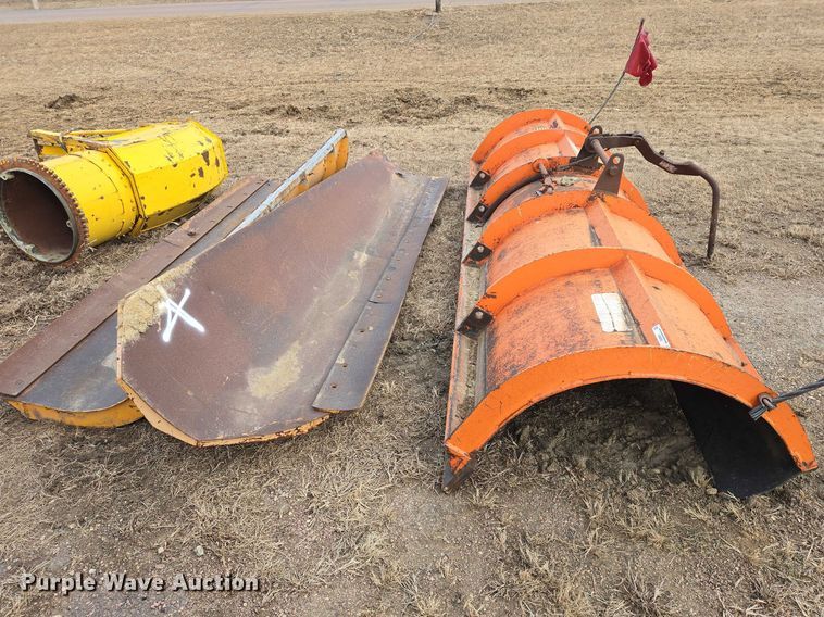 image for item ES2952 (3) snow plows