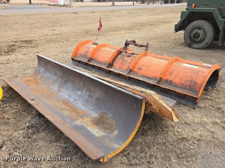 image for item ES2952 (3) snow plows