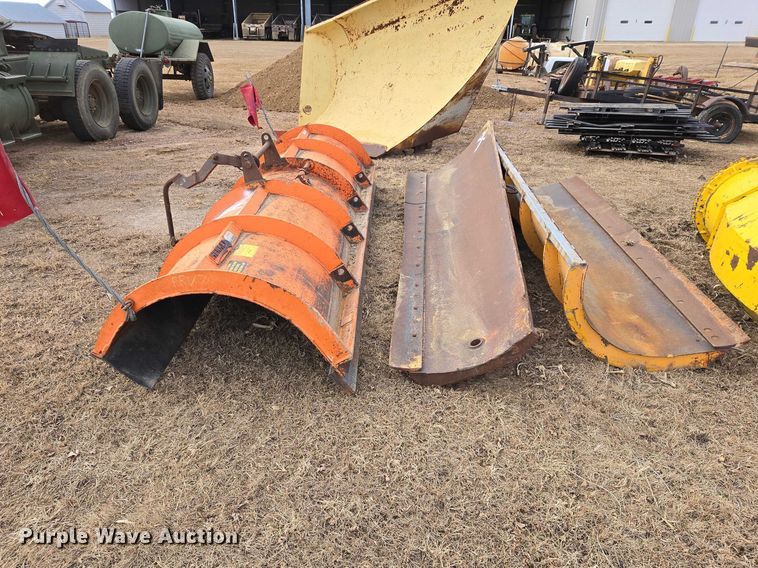 image for item ES2952 (3) snow plows