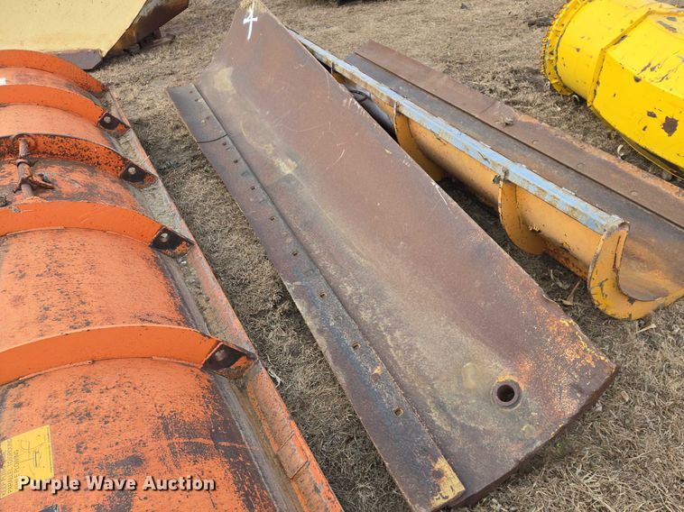 image for item ES2952 (3) snow plows