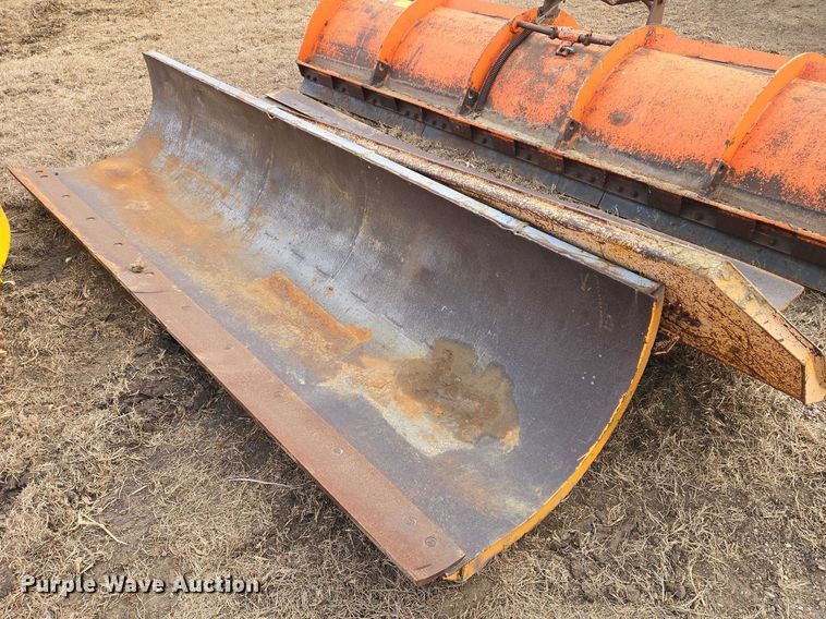 image for item ES2952 (3) snow plows