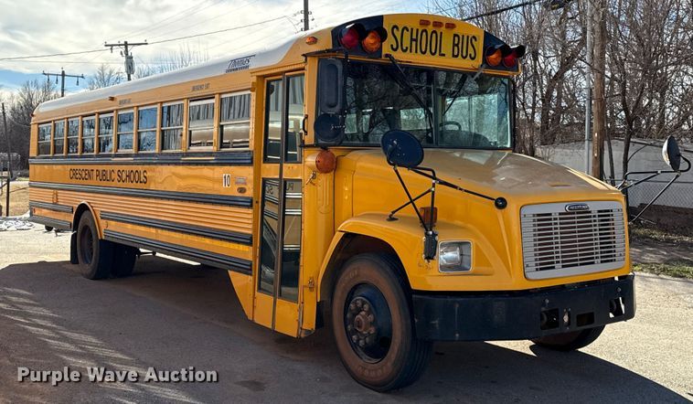 image for item ES5617 2001 Freightliner FS65 school bus