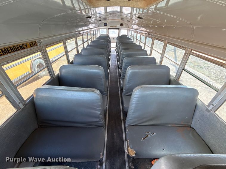 image for item ES5617 2001 Freightliner FS65 school bus