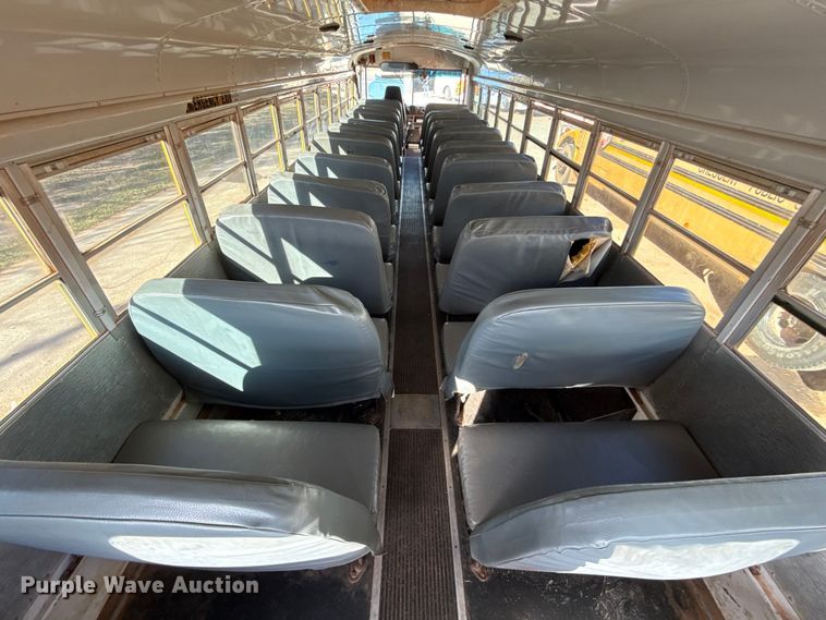 image for item ES5617 2001 Freightliner FS65 school bus