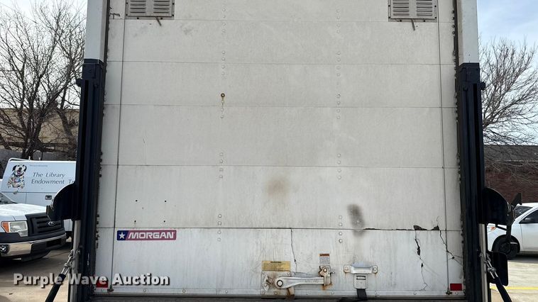 image for item ES5885 2009 GMC C5500 box truck