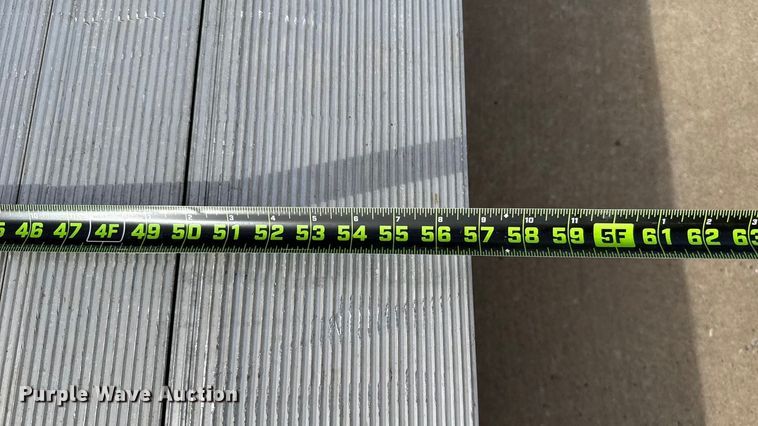 image for item ES5885 2009 GMC C5500 box truck