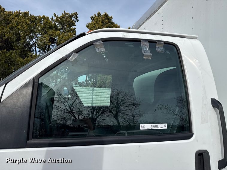 image for item ES5885 2009 GMC C5500 box truck
