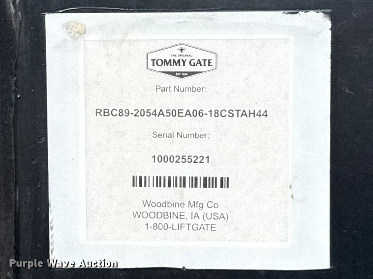 image for item ES5885 2009 GMC C5500 box truck