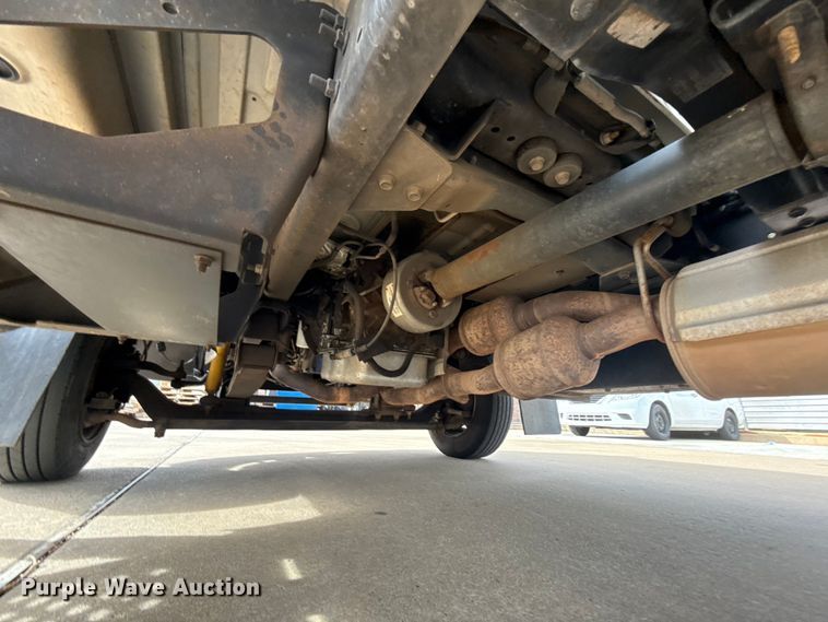 image for item ES5885 2009 GMC C5500 box truck