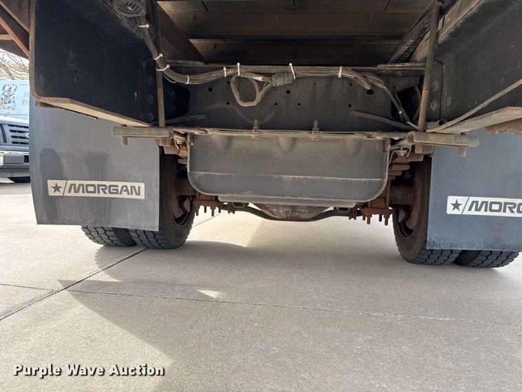 image for item ES5885 2009 GMC C5500 box truck