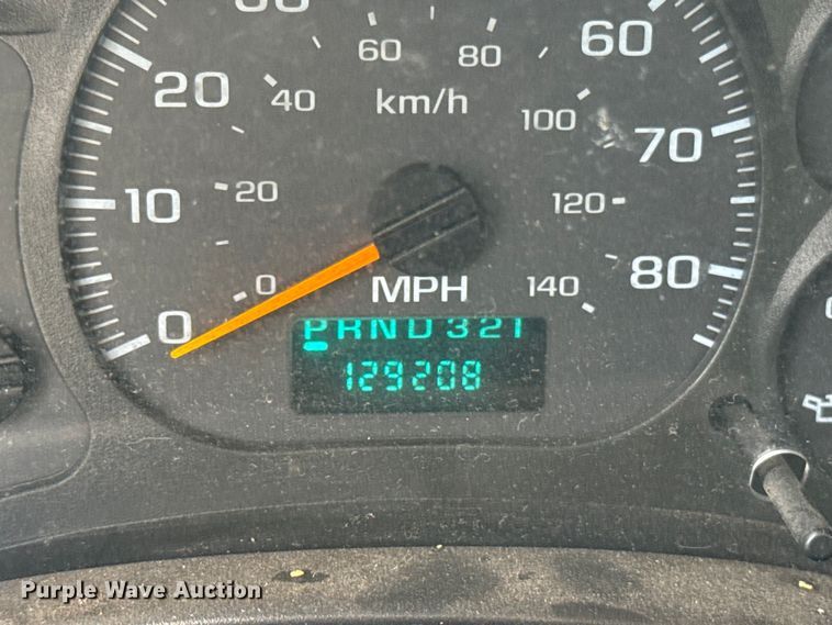 image for item ES5885 2009 GMC C5500 box truck