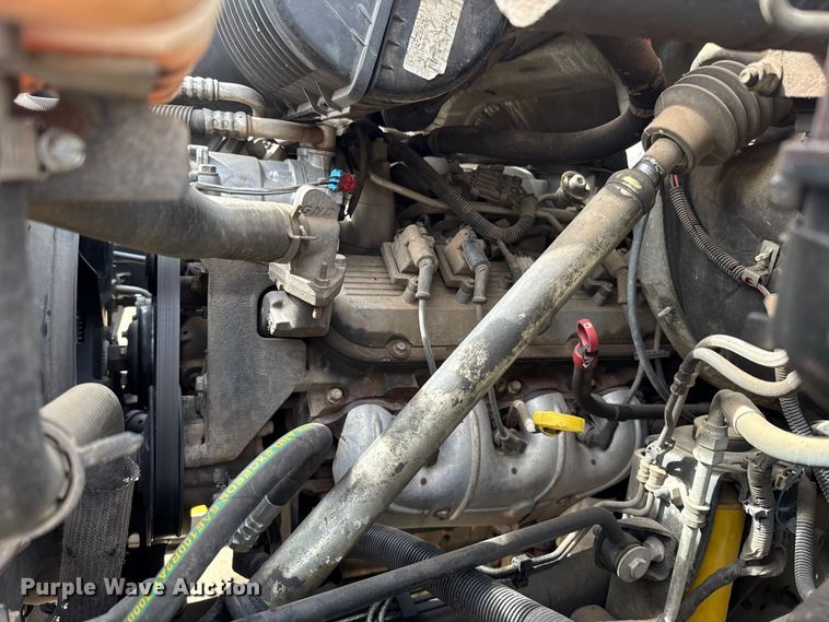 image for item ES5885 2009 GMC C5500 box truck