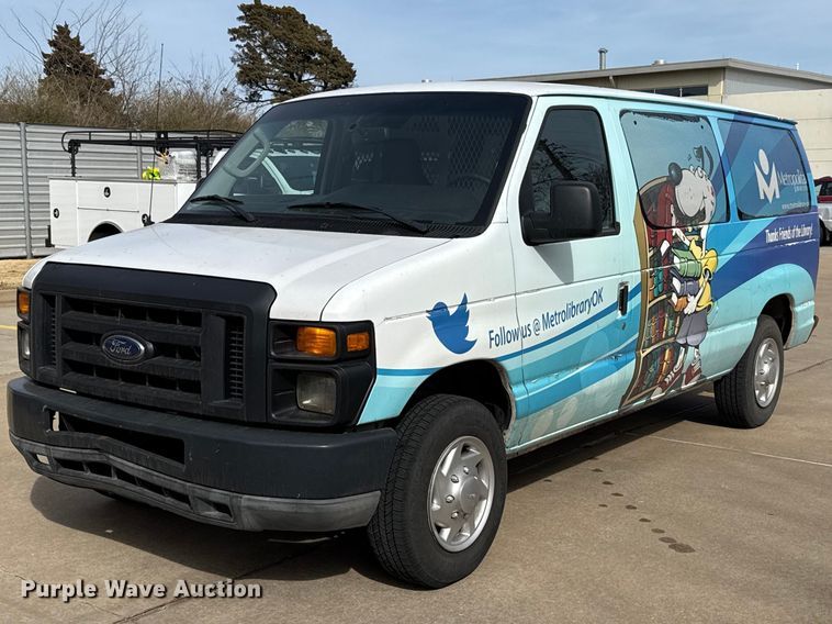 image for item ES5886 2010 Ford E150 van