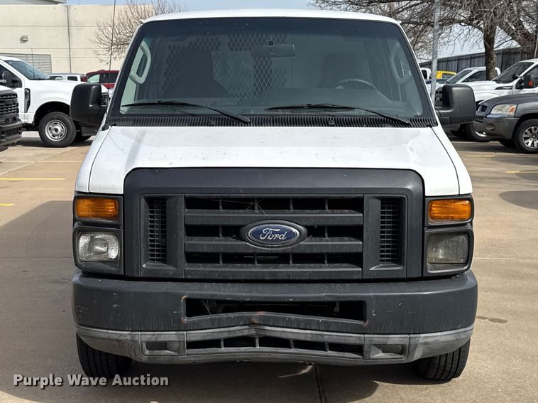 image for item ES5886 2010 Ford E150 van